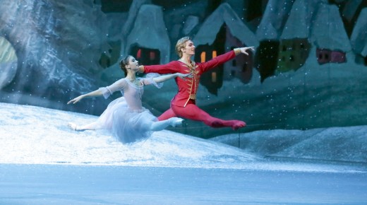 ΚΑΡΥΟΘΡΑΥΣΤΗΣ