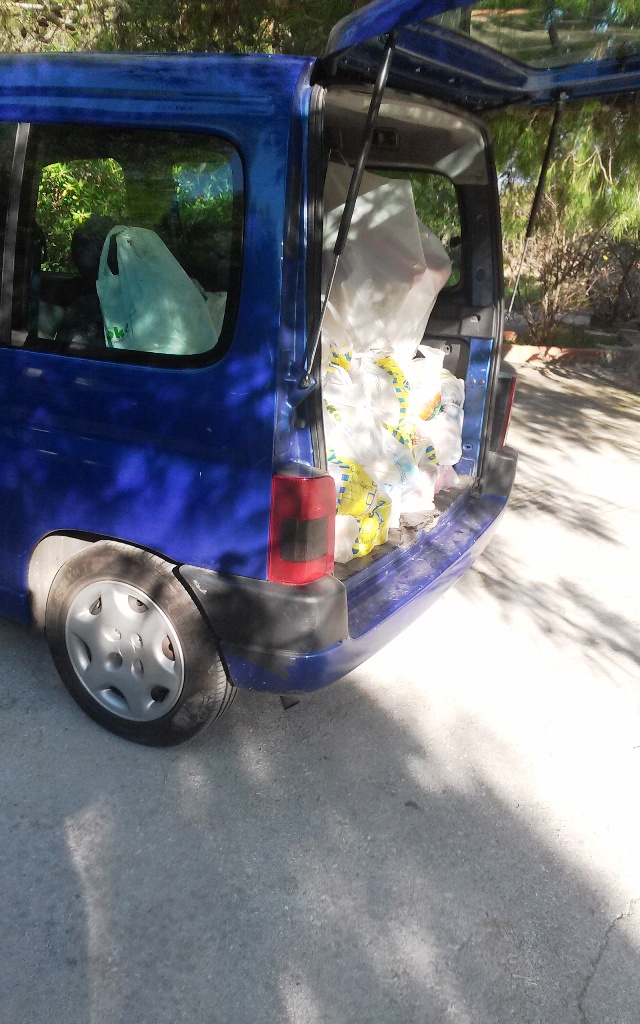 Παράδοση διάφορων ειδών στο Λύρειο Παιδικό Ίδρυμα