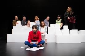 ΠΟΙΟΣ ΣΚΟΤΩΣΕ ΤΟ ΣΚΥΛΟ ΤΑ ΜΕΣΑΝΥΧΤΑ