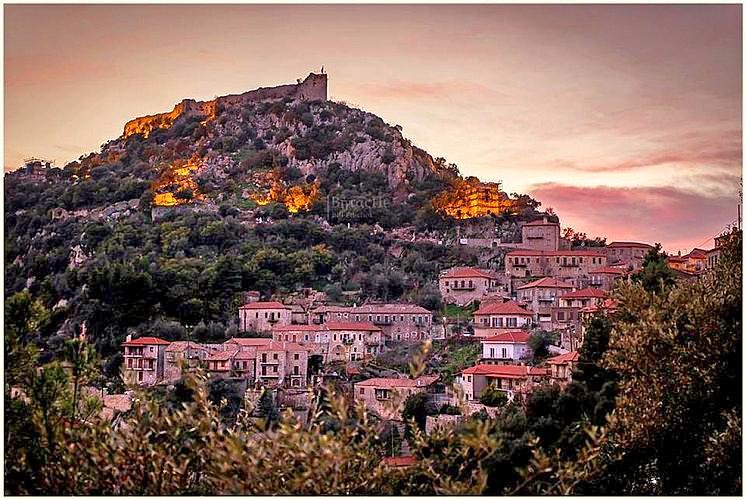 ΑΓΙΑ ΘΕΟΔΩΡΑ ΒΑΣΤΑΣ – ΚΑΡΥΤΑΙΝΑ